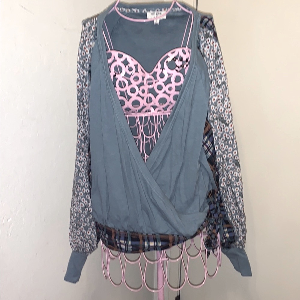 🎁Like New Umgee USA Blue Multi crossover patch floral Top with tie side- Small